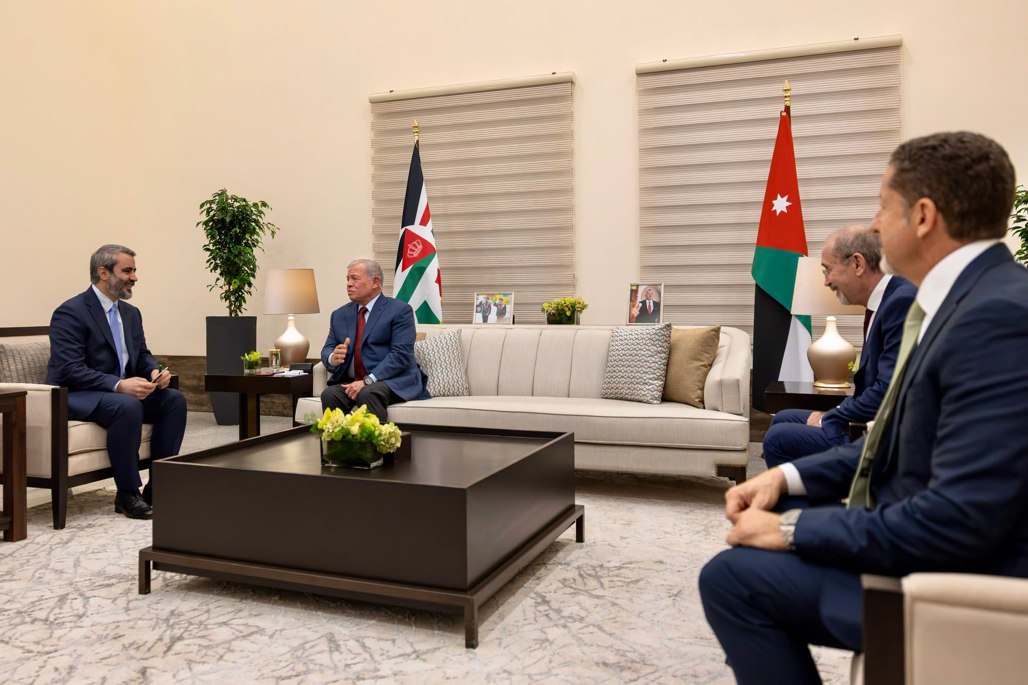 الملك يستقبل وزير الخارجية والمغتربين السوري