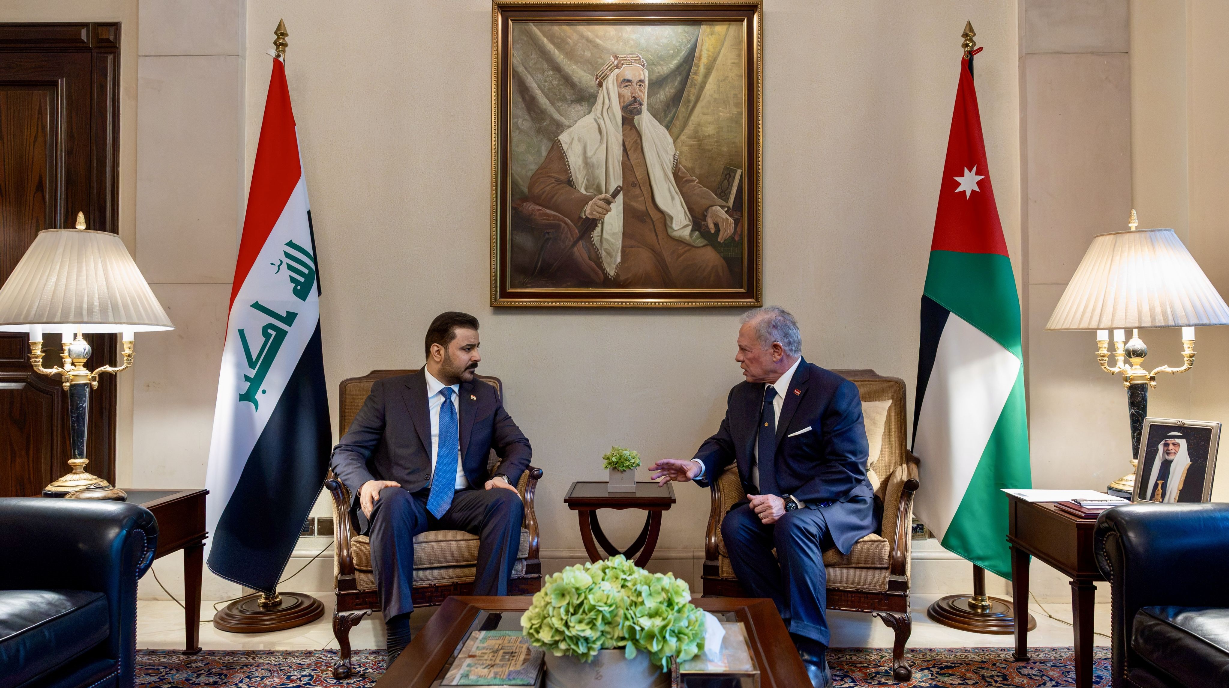 الملك ورئيس الوزراء العراقي يعقدان لقاء في قصر بسمان