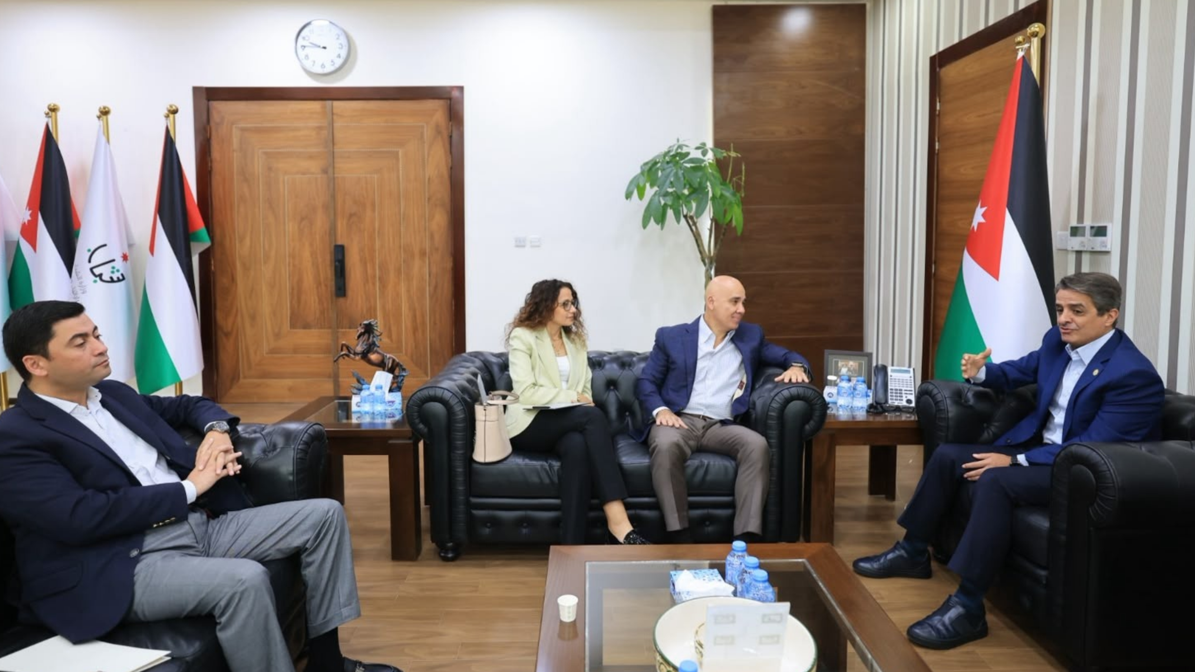 وزارة الشباب واتحاد كرة القدم يبحثان سبل تعزيز الشراكة الاستراتيجية