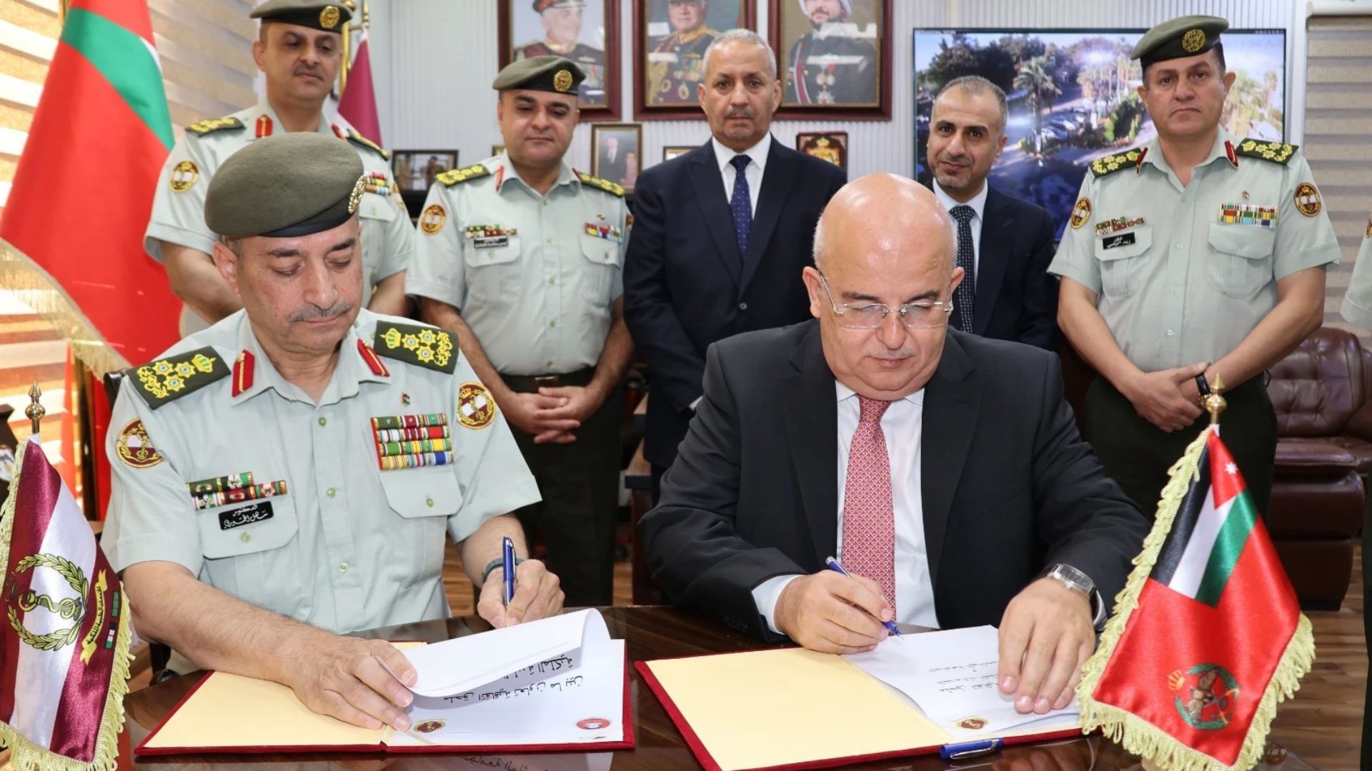 الخدمات الطبية والجامعة الهاشمية توقعان ملحق اتفاقية تعاون تدريبي وأكاديمي