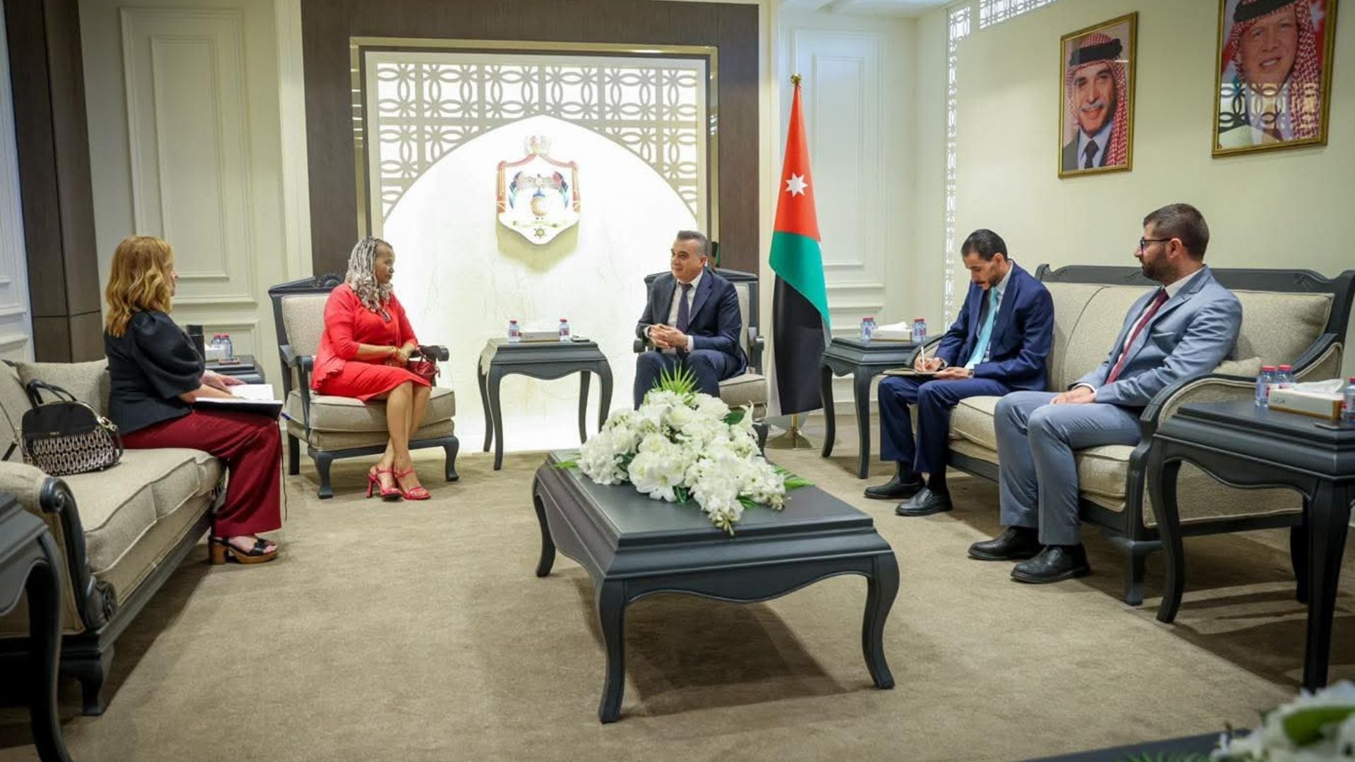ضبط اعتداءات على خطوط مياه وردم بئر مخالف في الحسا والجفر وناعور