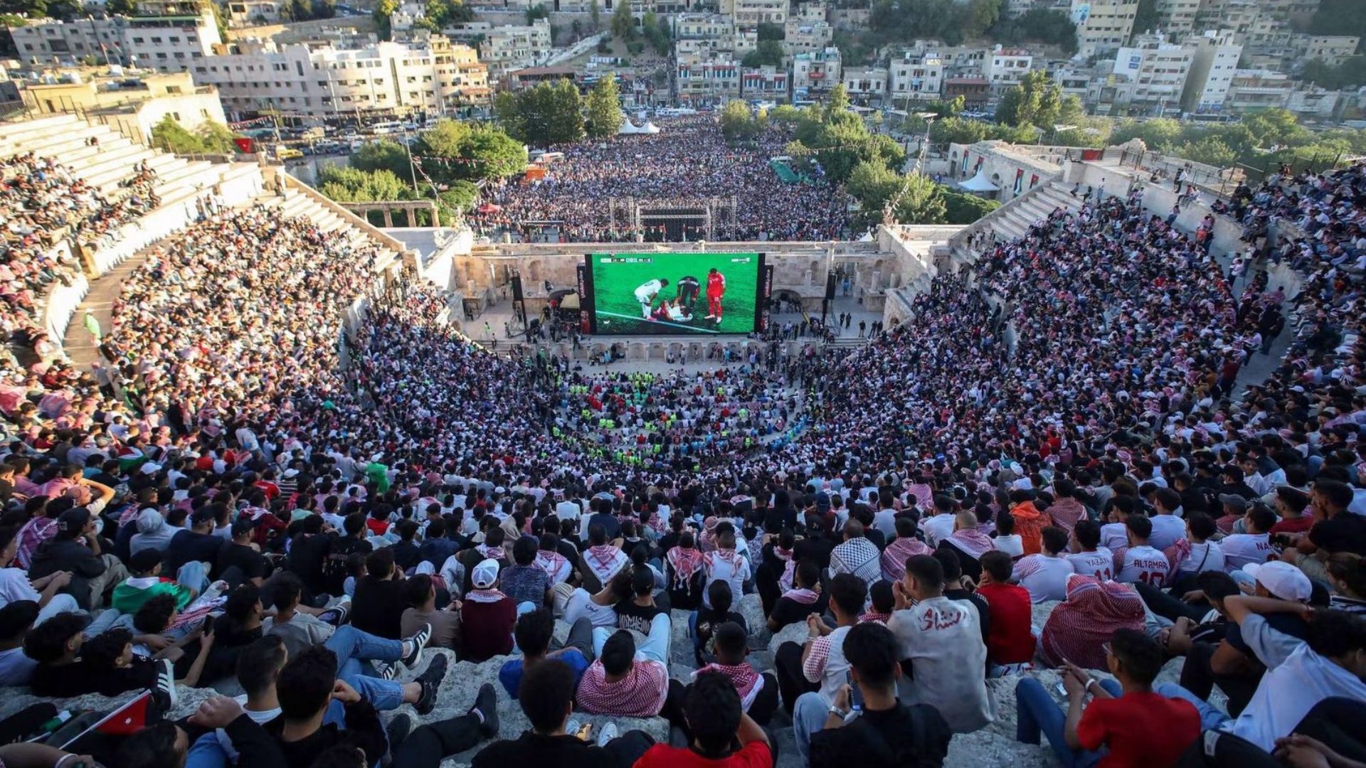 من قلب المواقع الأثرية. منتخب النشامى يحمل هوية الأردن وتاريخه إلى العالم