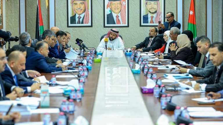 "التعليم النيابية" تستمع لمقترحات رؤساء الجامعات حول معدّل قانون الجامعات