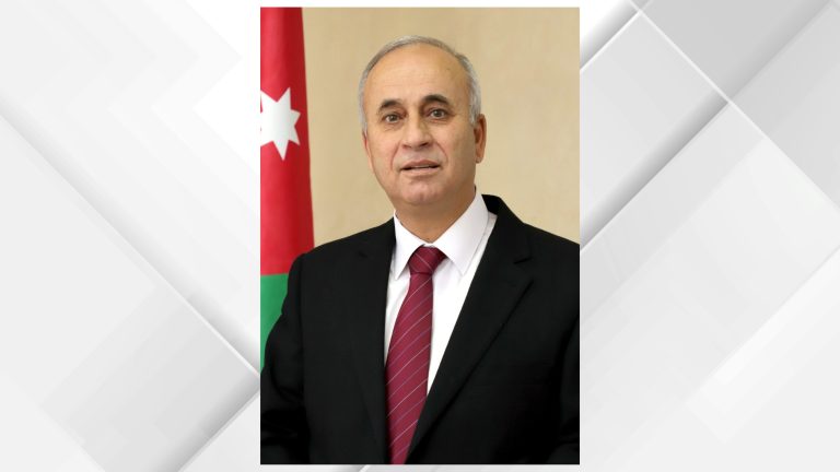 مدير الضريبة: نعمل على تطوير الإجراءات الداعمة للصناعة والاستثمار