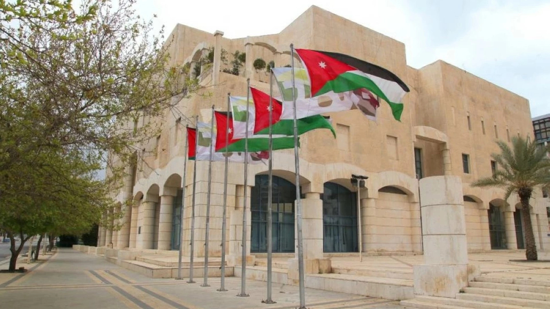 إغلاق جزئي لنفق الشميساني لتركيب وحدات إنارة ذكية