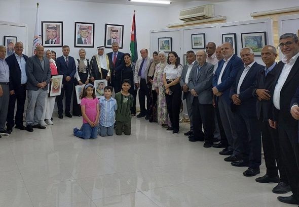 افتتاح معرض تشكيلي للفنان الكوفحي في إربد