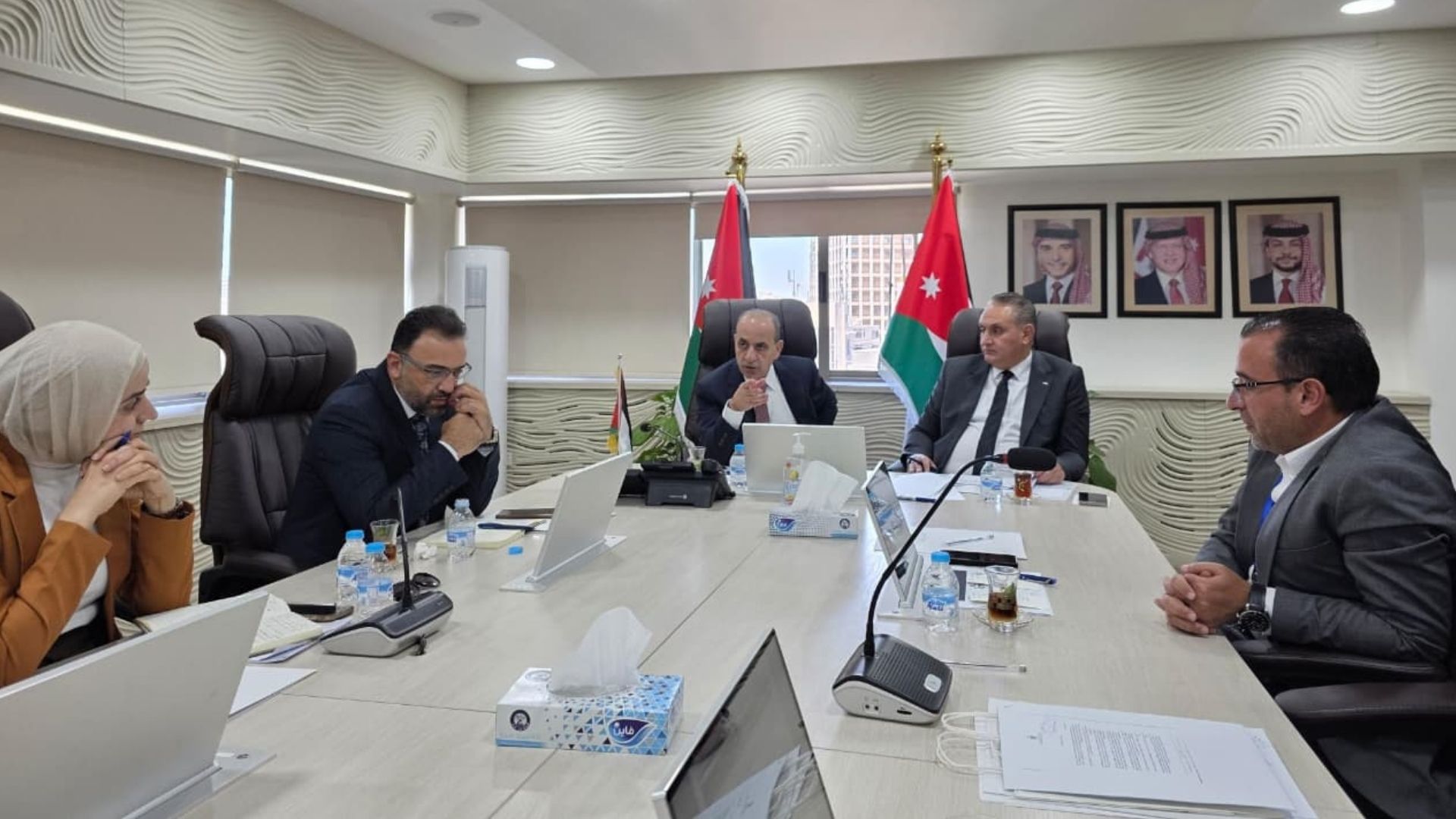 "الإدارة المحلية" و"البيئة" تبحثان خطة تطوير قطاع إدارة النفايات الصلبة