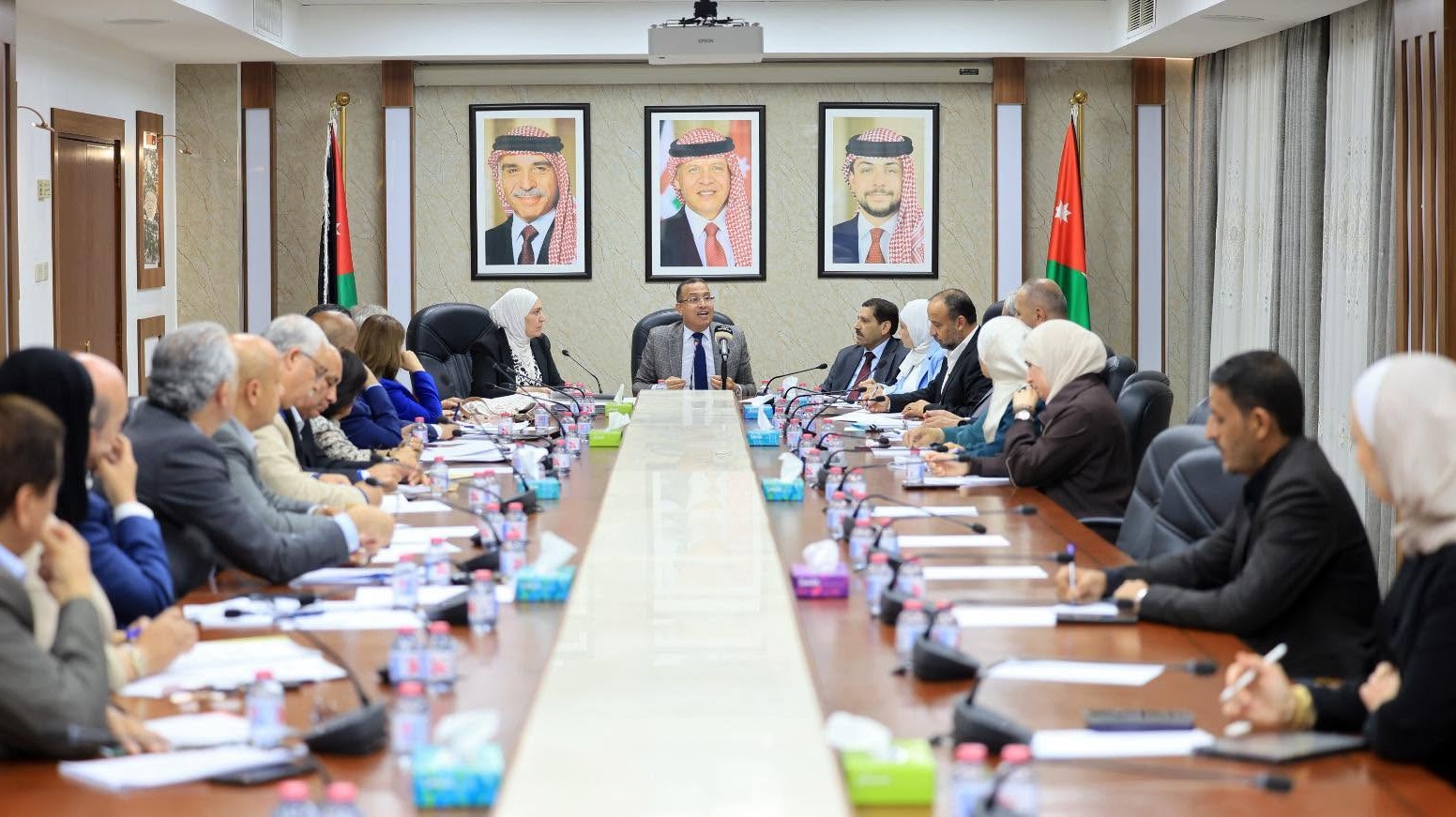 "الإدارية النيابية" تستمع إلى آراء ومقترحات الأحزاب حول مشروع قانون الإدارة المحلية