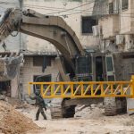 الاحتلال يواصل هدم المنازل ويكثف اعتداءاته في القدس والضفة الغربية