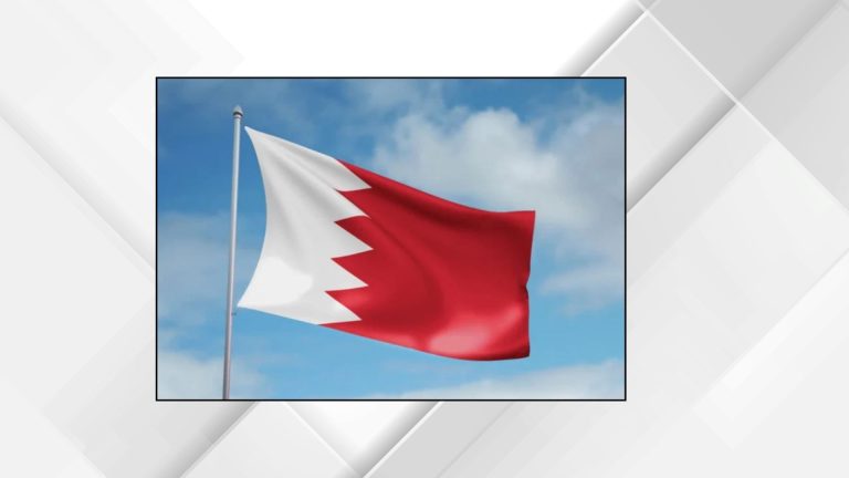 البحرين: إصابة طفلة وتضرر منازل بسبب شظايا مسيرات إيرانية