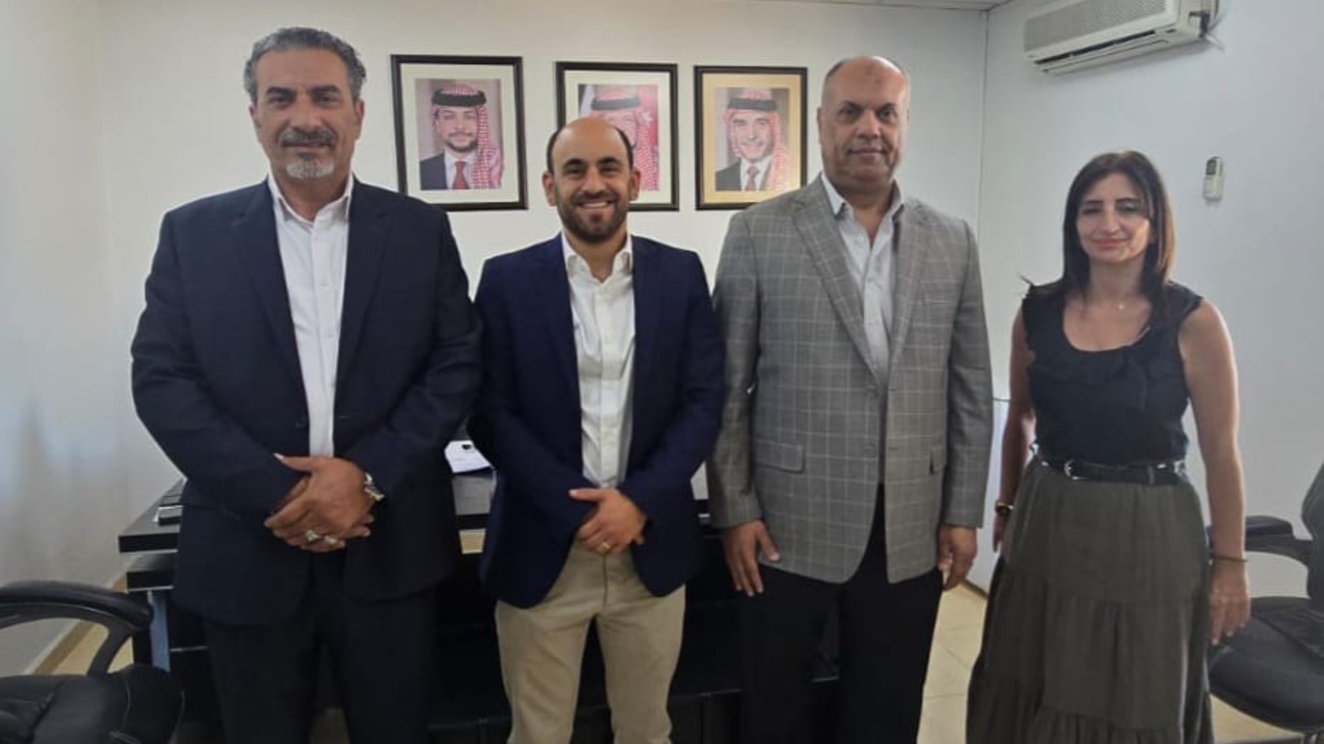 "الخدمات العامة": اتفاقية جماعية يستفيد منها 23 ألف عامل في المطاعم السياحية