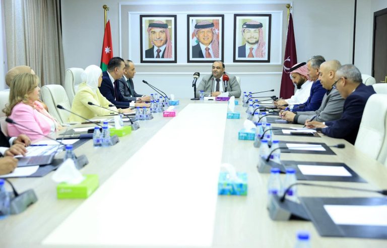 "الريادة النيابية" تطلع على برامج جمعية ريادة الأعمال الرقمية
