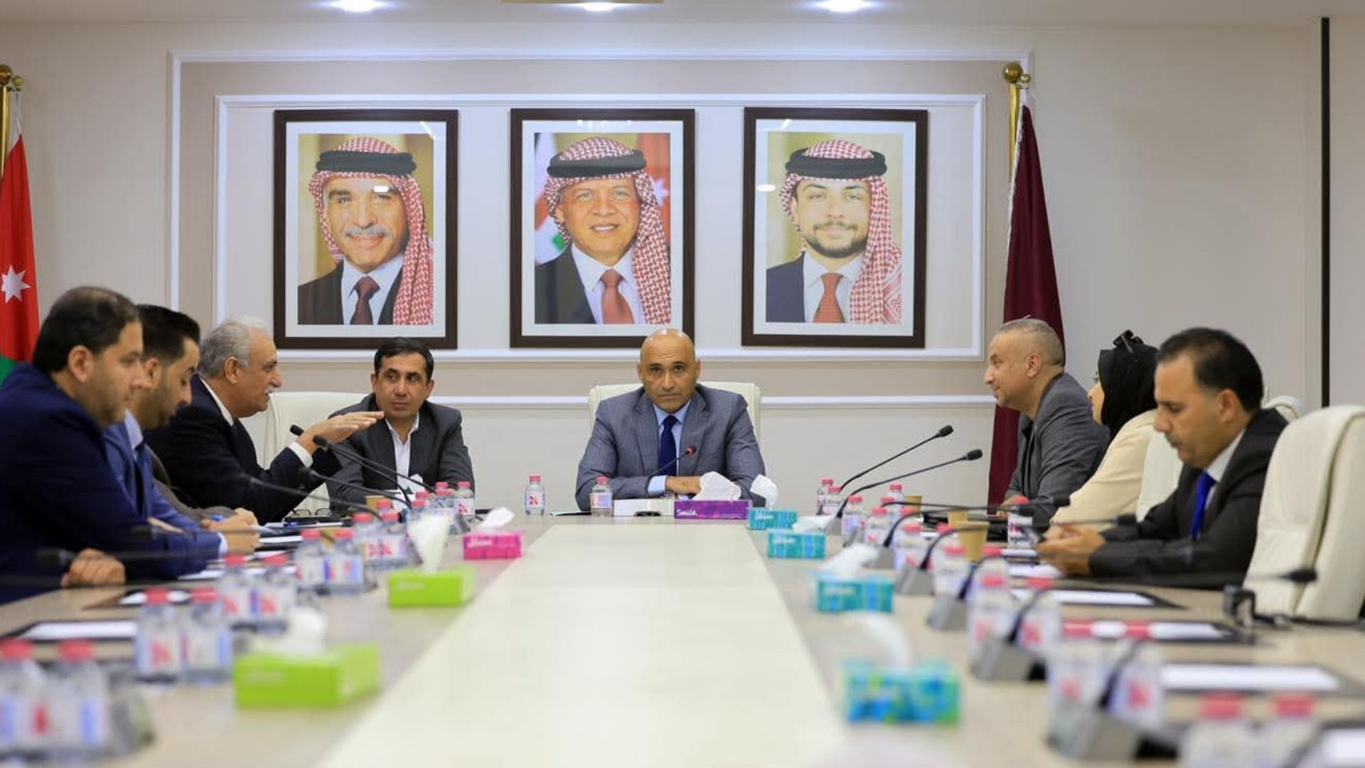 "الصحة النيابية" تطلع على جهود بنك الدواء الخيري في دعم المرضى