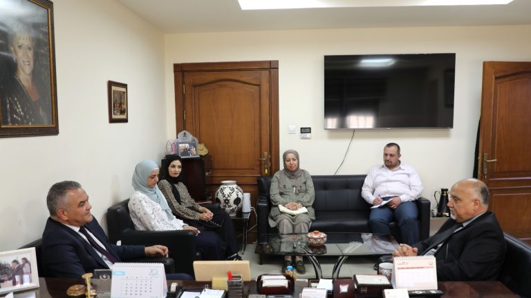المجلس التمريضي والملحق الصحي الليبي يبحثان الاستفادة من التجربة الأردنية
