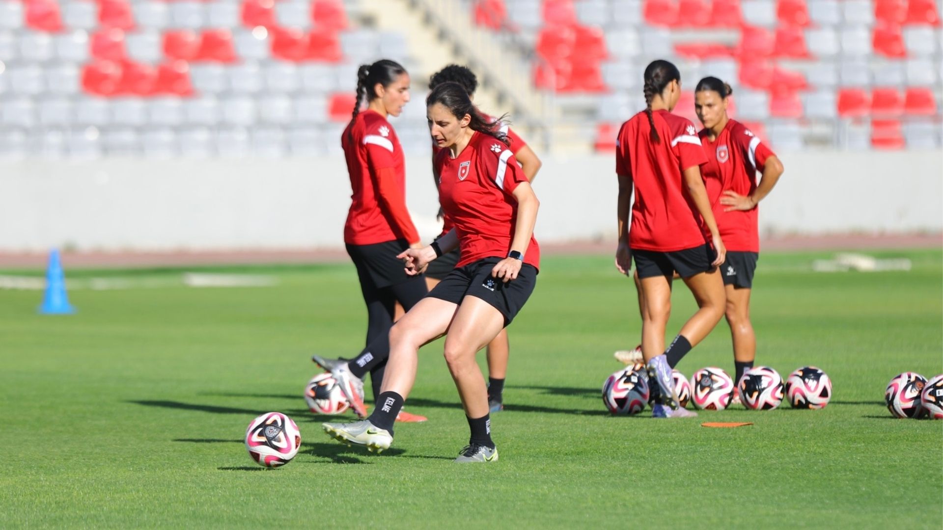 المنتخب النسوي لكرة القدم يلتقي نظيره الفلسطيني وديا غدا