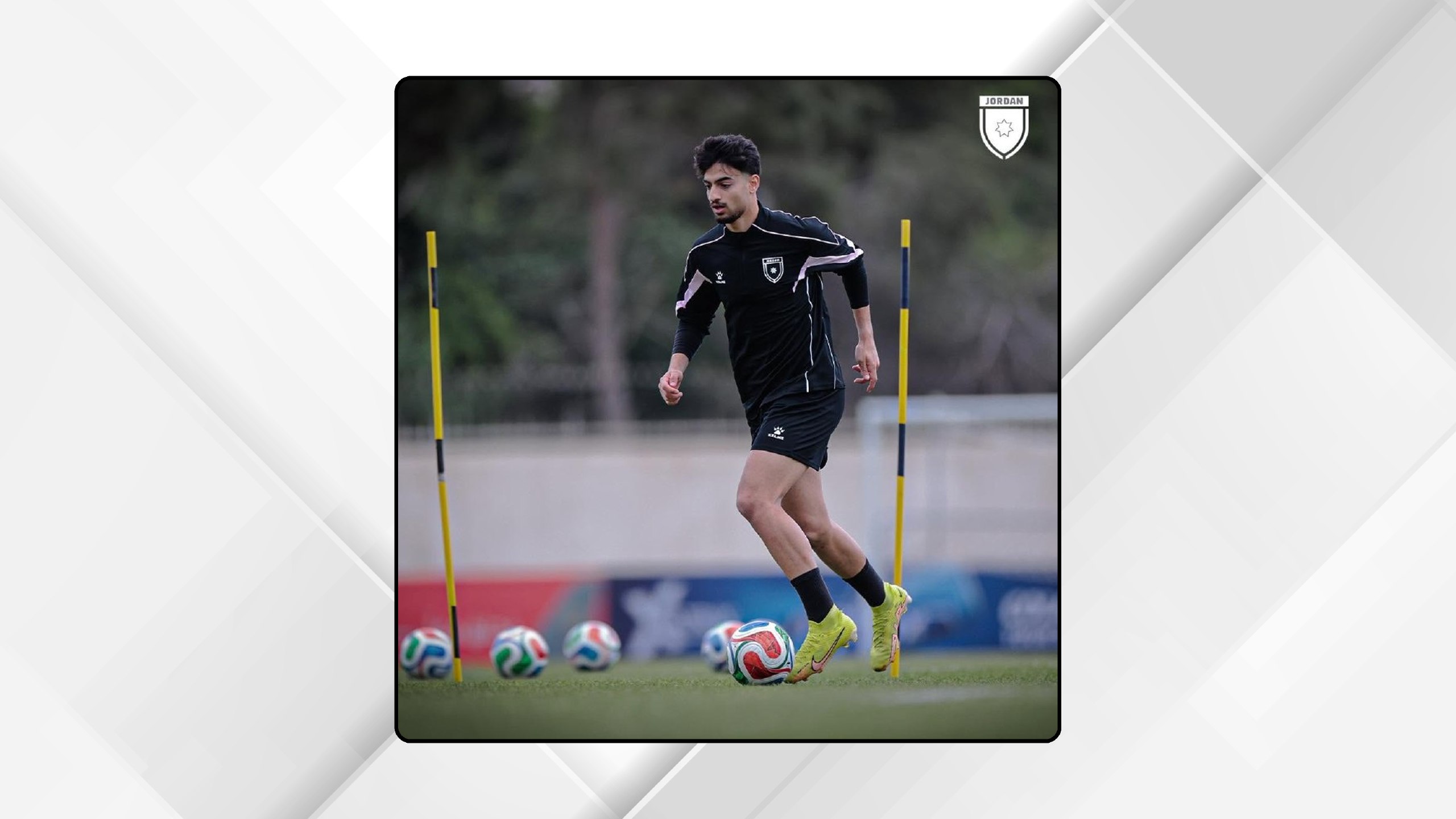 المنتخب الوطني يستدعي اللاعب أبو غوش لتعويض غياب صبرة
