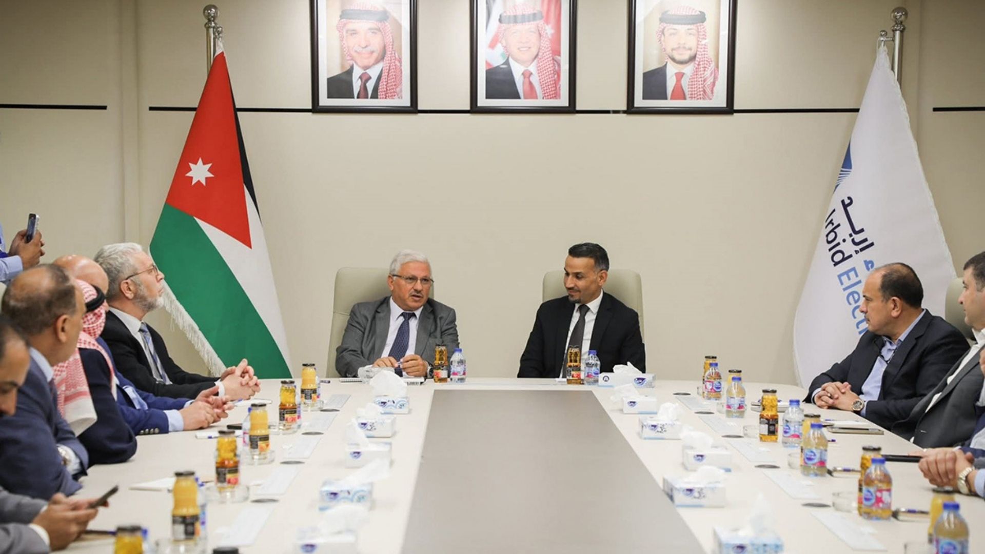 "طاقة الأعيان" تطلع على خطط ومشاريع شركة كهرباء اربد