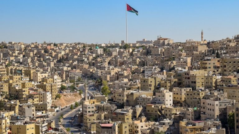 طقس صيفي معتدل حتى الخميس