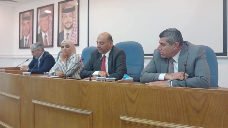 ندوة ثقافية في السلط تسلط الضوء على إنجازات الوطن في مسيرة الاستقلال