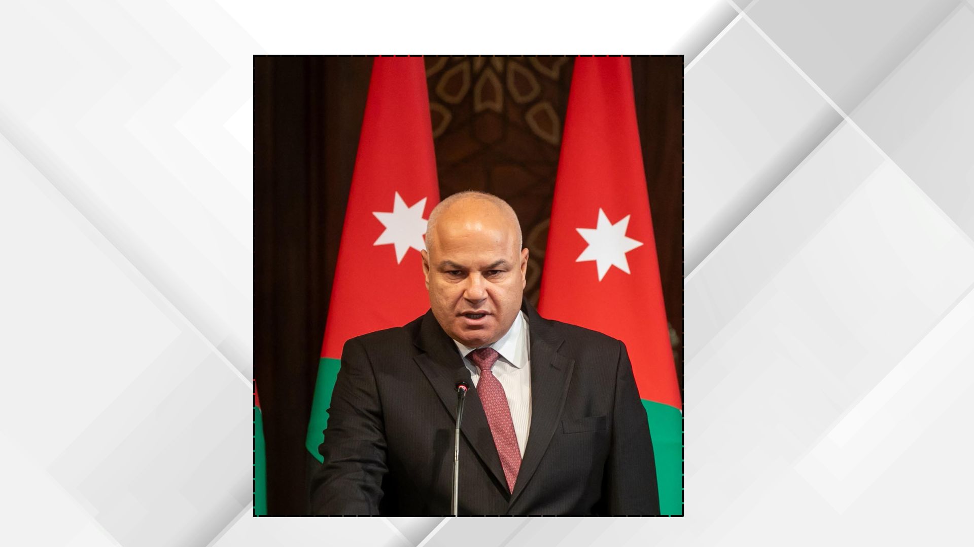 وزير العمل يعلن تفاصيل إجراءات قوننة وتوفيق أوضاع العمالة غير الأردنيّة المخالفة