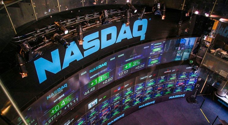 عشرات المستوطنين المتطرفين يقتحمون الأقصى واعتقال 26 فلسطينيا