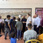 وفد من حزب الإصلاح يقدم واجب العزاء بوفاة الشاب زيد الدماسي إثر حادثة التدافع في المدرج الروماني (صور)