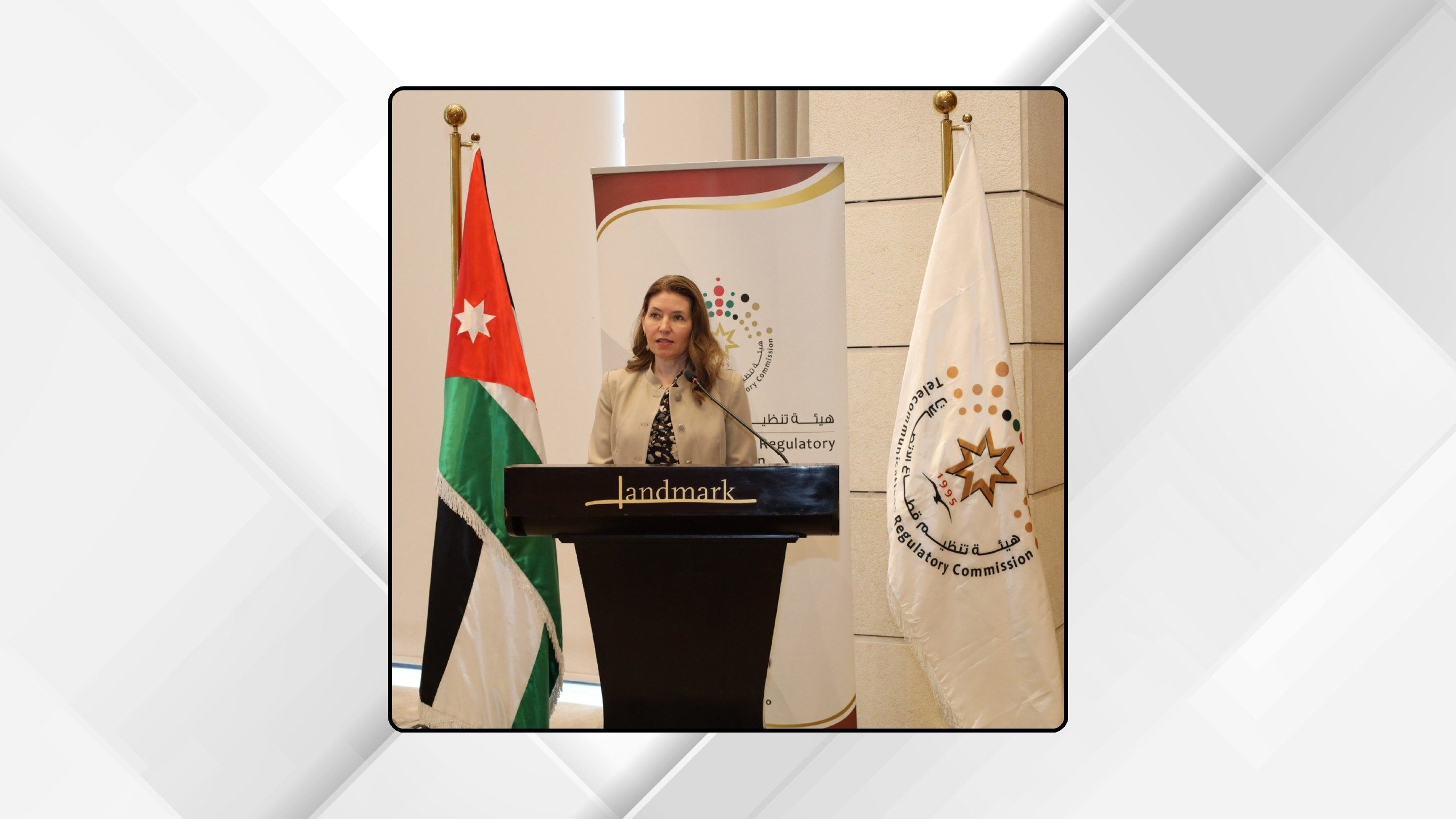 تنظيم الاتصالات تبحث مستقبل صناعة الهواتف المتنقلة والتغير المناخي