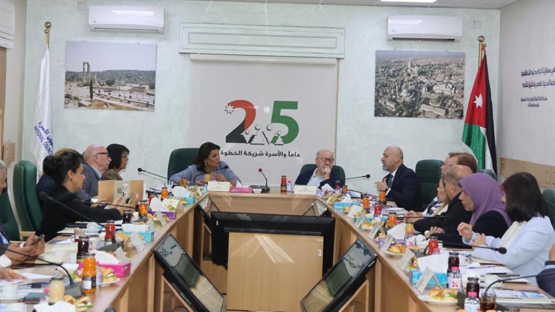 لجنة المرأة في "الأعيان" تزور المجلس الوطني لشؤون الأسرة