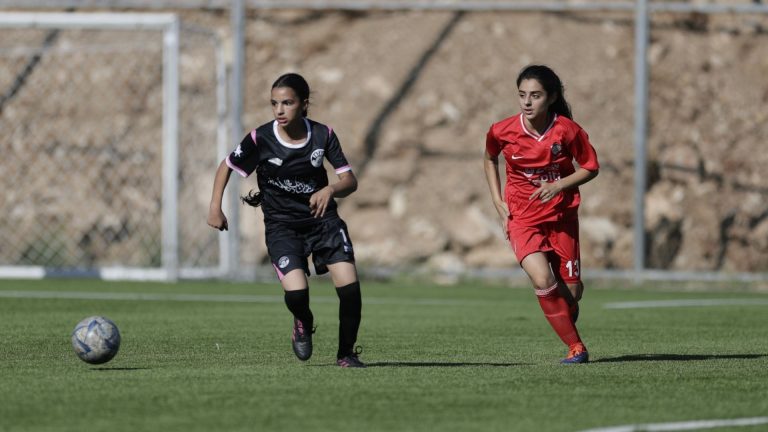 الاتحاد في صدارة دوري الناشئات لكرة القدم