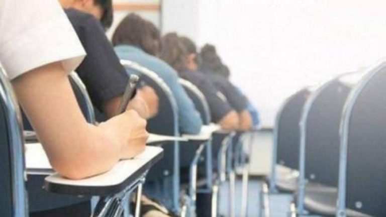طلبة "التوجيهي" يواصلون تقديم امتحاناتهم غداً السبت