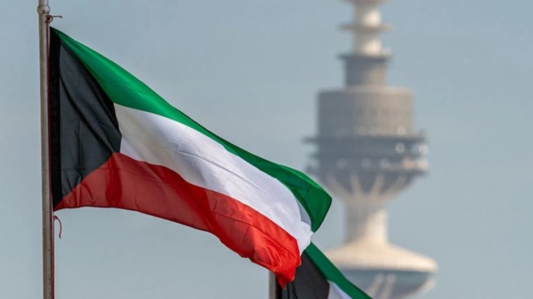 الكويت تدين العدوان على مراكز حدودية ومنصة حفر نفطي