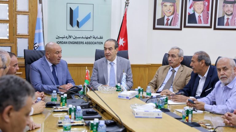 "المهندسين" توقع اتفاقية لتطوير منظومة التدقيق الإلكتروني للمخططات الهندسية