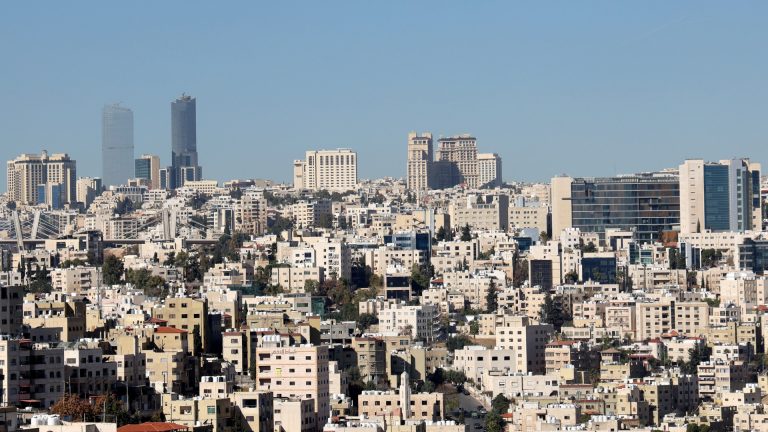 أجواء صيفية عادية اليوم وحارة غدًا