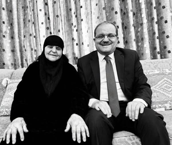 والدة الوزير الأسبق عبيدات في ذمة الله