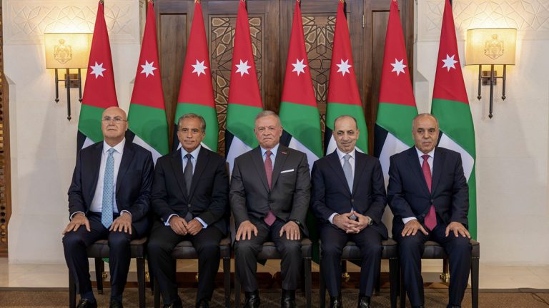 إرادة ملكية بالموافقة على إجراء تعديل على حكومة الدكتور حسان