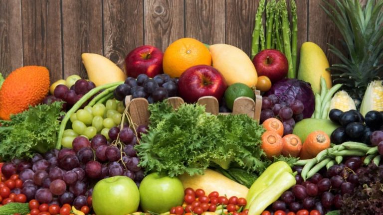 2527 طن خضار ترد السوق المركزي اليوم