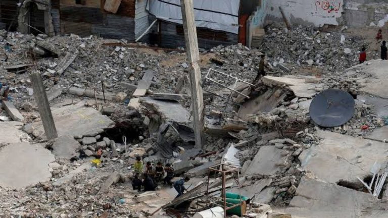 إصابة 5 فلسطينيين بينهم 3 أطفال بقصف إسرائيلي غربي خان يونس