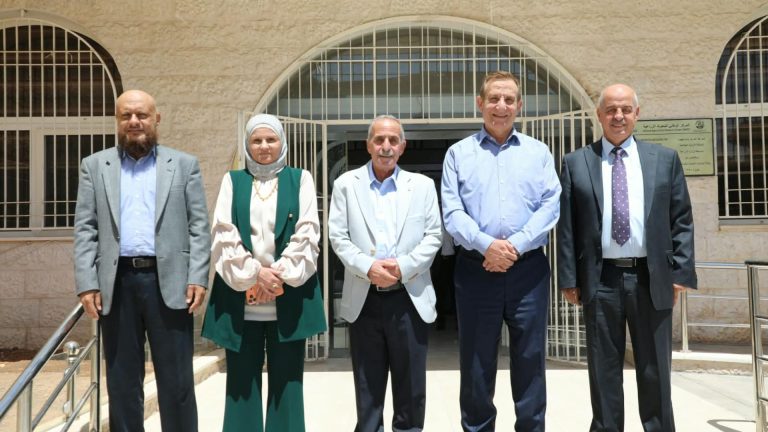وزير الزراعة يزور المركز الوطني للبحوث الزراعية