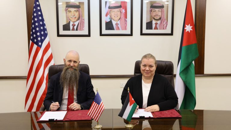 توقيع اتفاقية للتعاون الثنائي بين الحكومة الأردنية وحكومة الولايات المتحدة الأمريكية