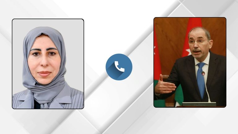 وزير الخارجية يجري اتصالا هاتفيا مع نظيرته اليمنية