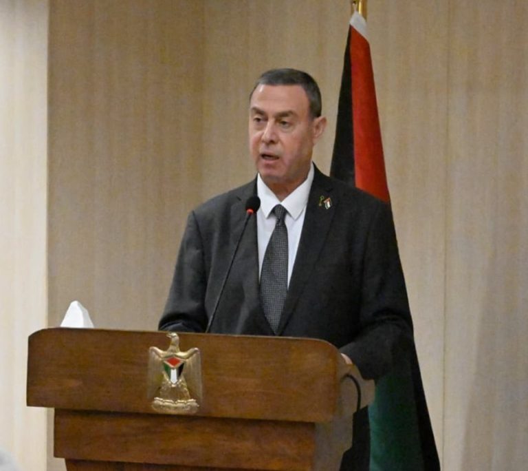وفاة السفير الفلسطيني في القاهرة دياب اللوح