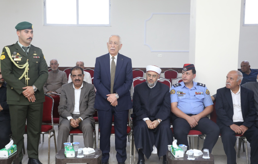 الديوان الملكي يعزي عشيرة الزيود (صور)