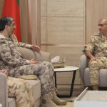 رئيس هيئة الأركان يستقبل قائد القوات البرية الأميرية القطرية