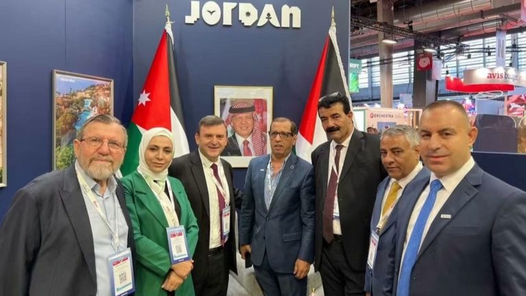 وفد نيابي برئاسة العمري يشارك في معرض "IFTM" السياحي في باريس