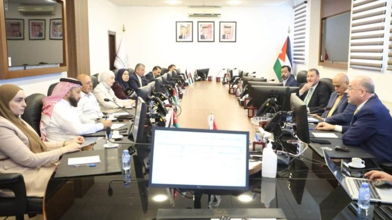 "التعليم النيابية" تبحث و"هيئة الاعتماد" مخرجات التعليم واحتياجات سوق العمل