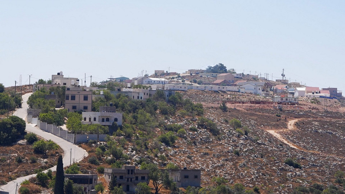 عين على القدس يناقش تصاعد اعتداءات المستوطنين على قرى الضفة الغربية