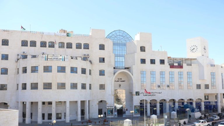 بلدية الطفيلة تنفذ عطاءات خدمية بـ2.15 مليون دينار