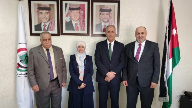 المجلس الطبي الأردني ونظيره الفلسطيني يبحثان تعزيز التعاون المشترك