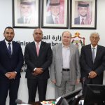 وزارة العمل ومستشفى العقبة الجامعي يوقعان مذكرة لتوفير 100 فرصة عمل