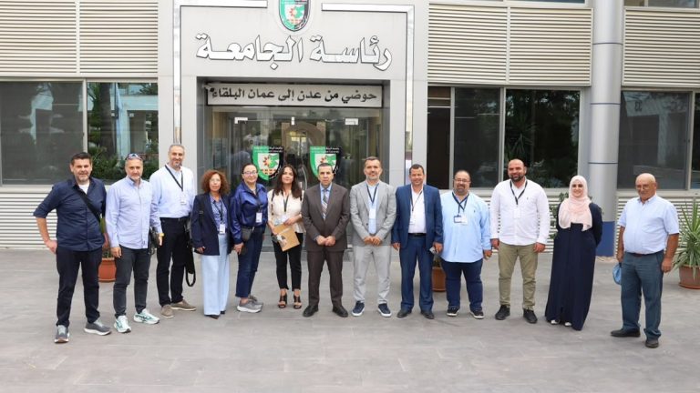 الوفد الاورومتوسطي المشارك بمشروع "الحياة الرقمية للجميع" يزور البلقاء التطبيقية